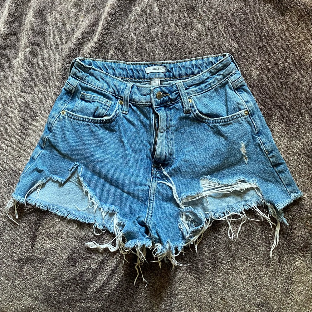 F21 distressed Jean shorts